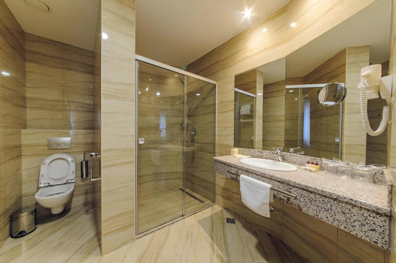 Kings Park Hotel Ποντγορίτσα Εξωτερικό φωτογραφία