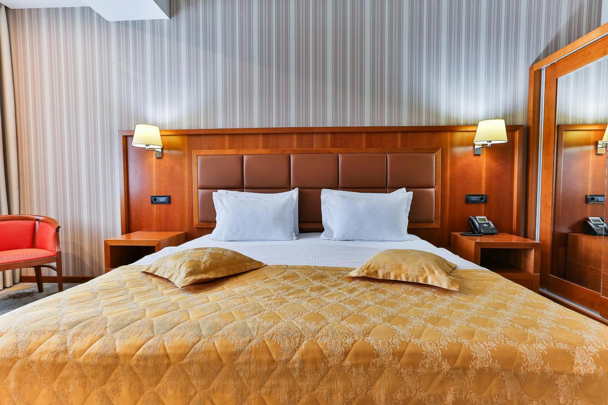 Kings Park Hotel Ποντγορίτσα Εξωτερικό φωτογραφία