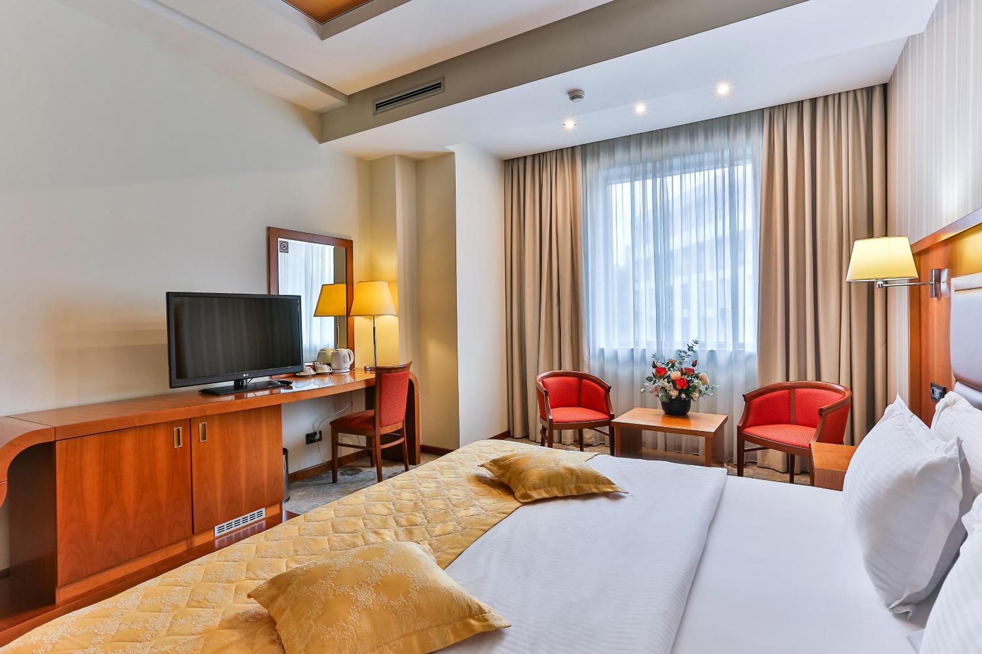 Kings Park Hotel Ποντγορίτσα Εξωτερικό φωτογραφία