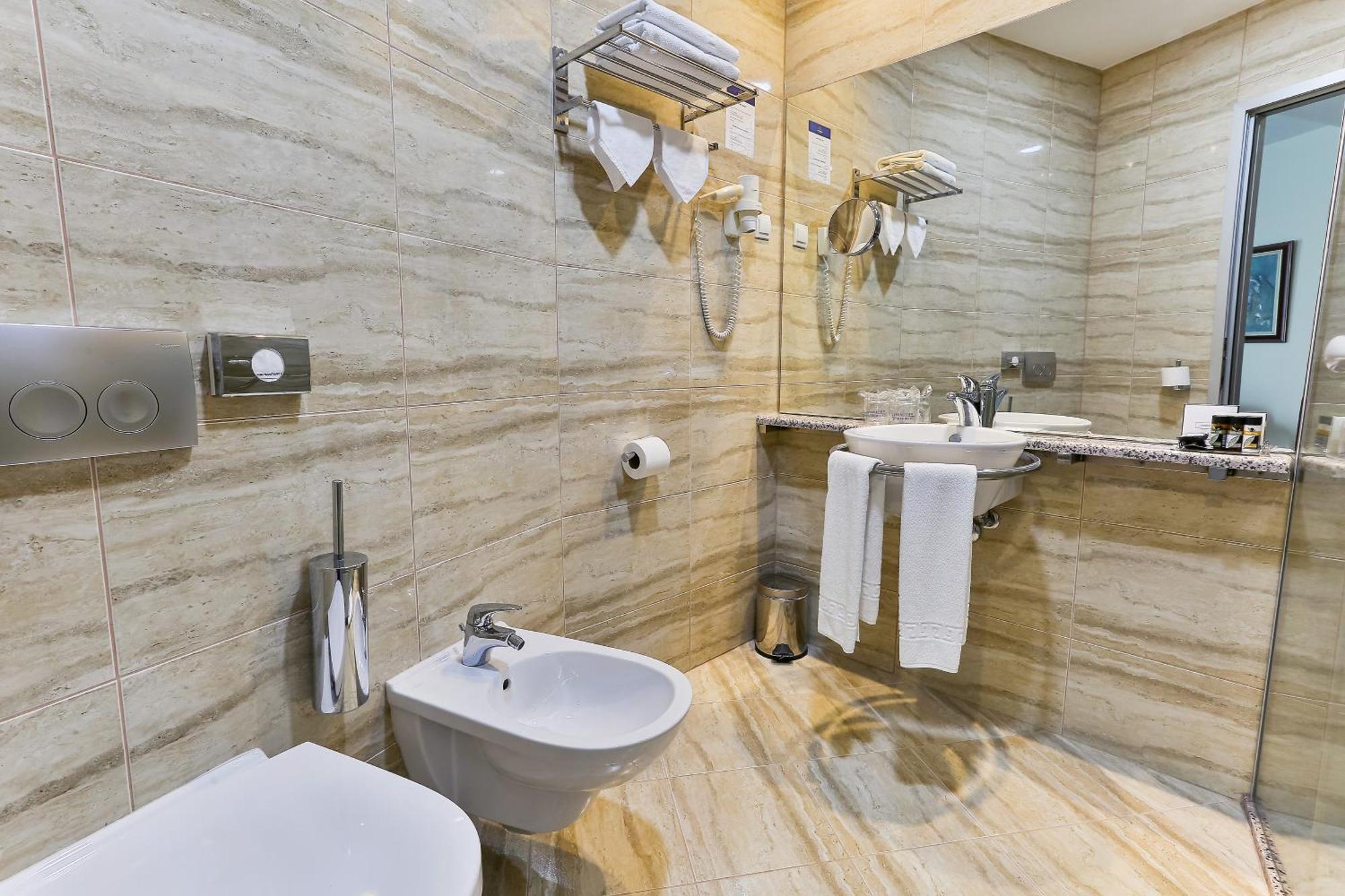 Kings Park Hotel Ποντγορίτσα Εξωτερικό φωτογραφία