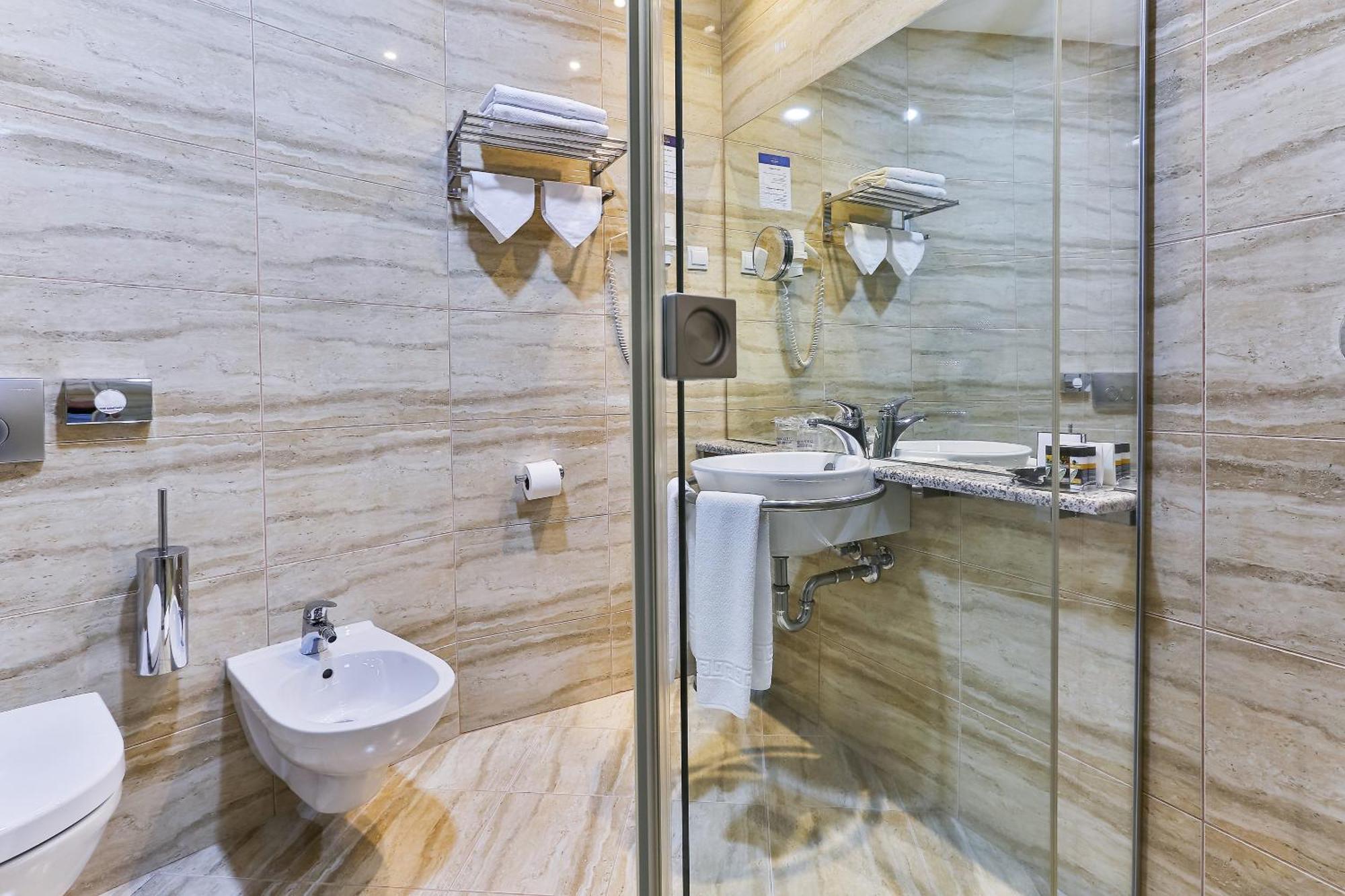 Kings Park Hotel Ποντγορίτσα Εξωτερικό φωτογραφία
