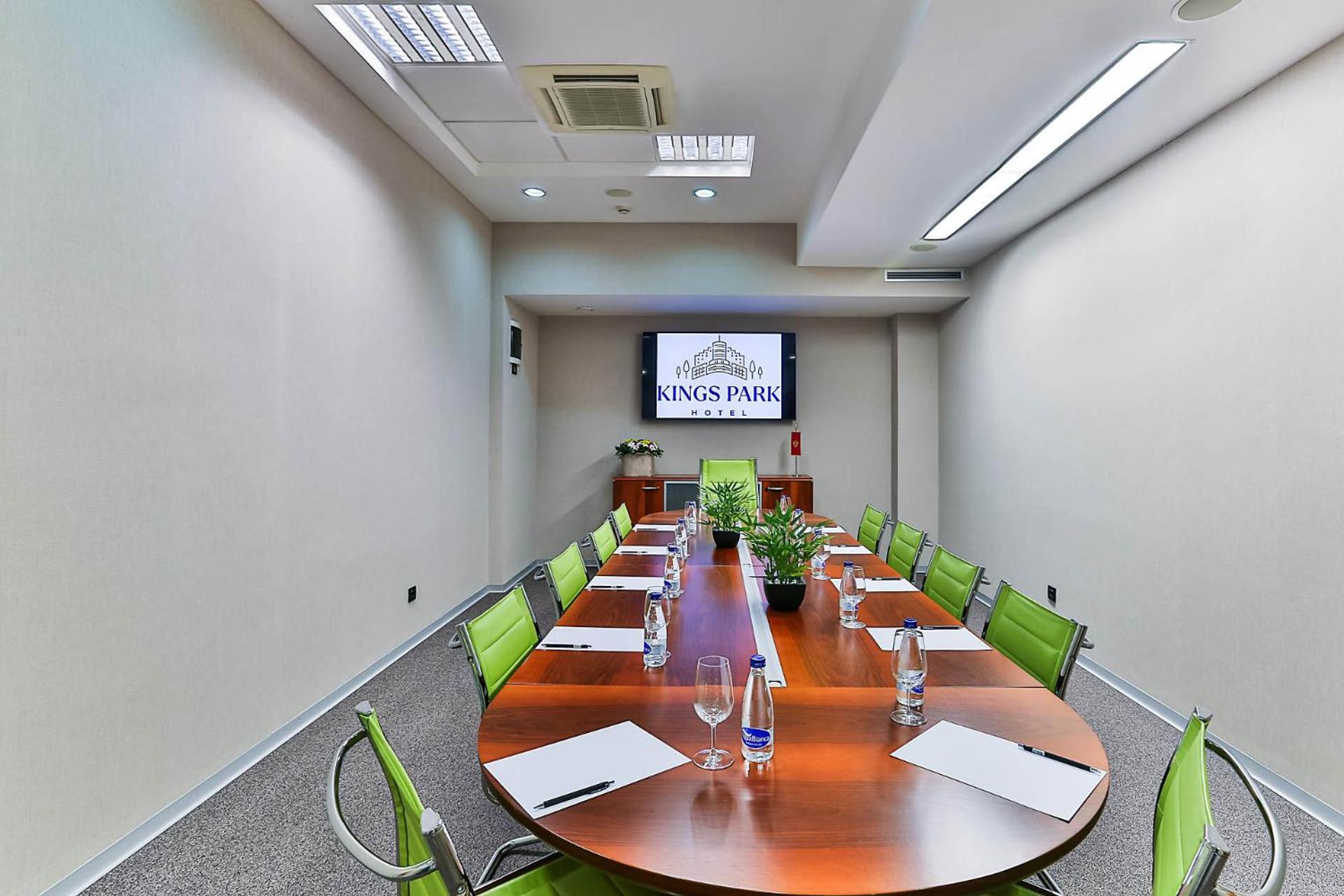Kings Park Hotel Ποντγορίτσα Εξωτερικό φωτογραφία